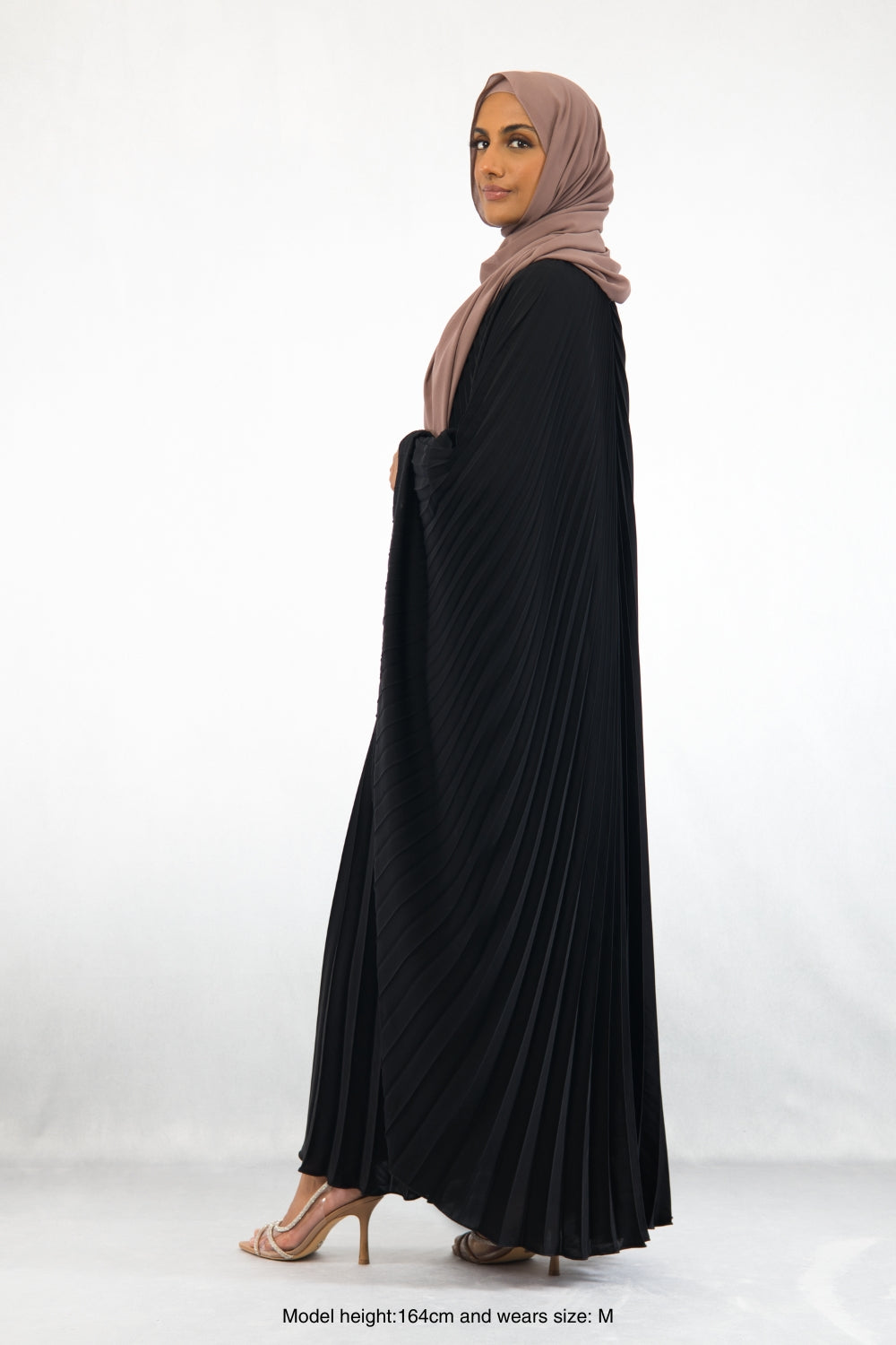 Elyana Pleated Abaya Black